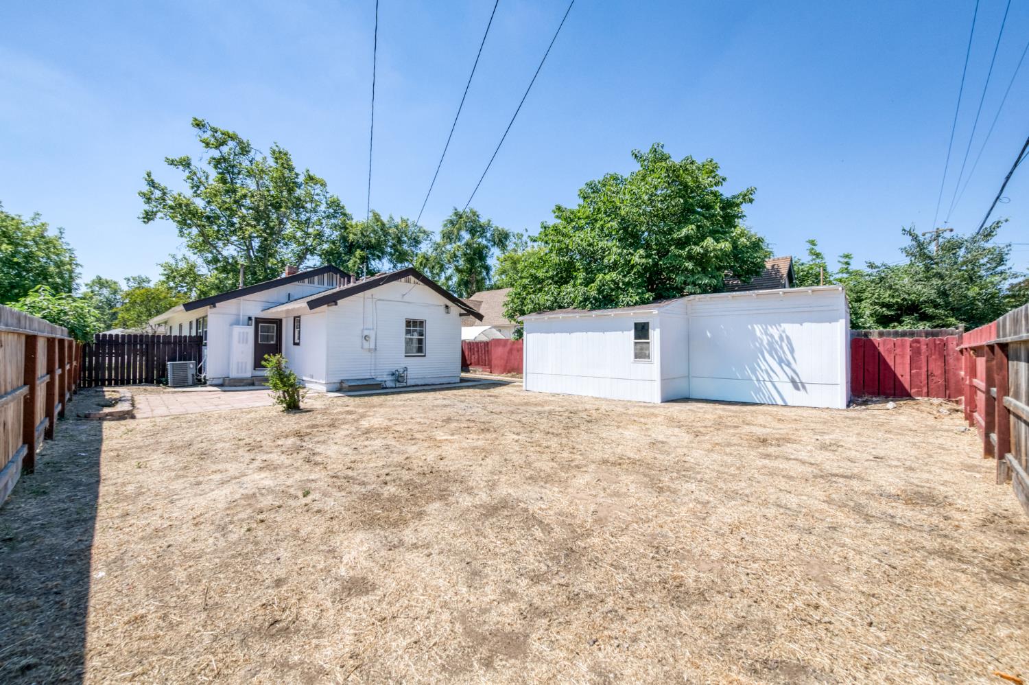 930 N Arthur Ave, Fresno, CA 93728
