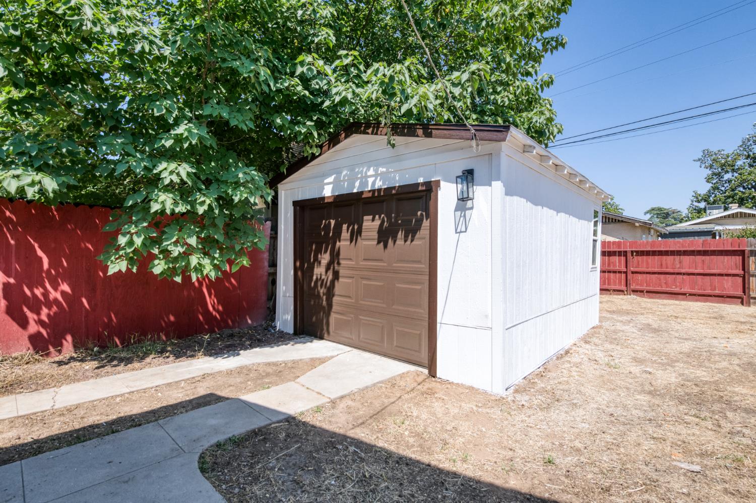 930 N Arthur Ave, Fresno, CA 93728