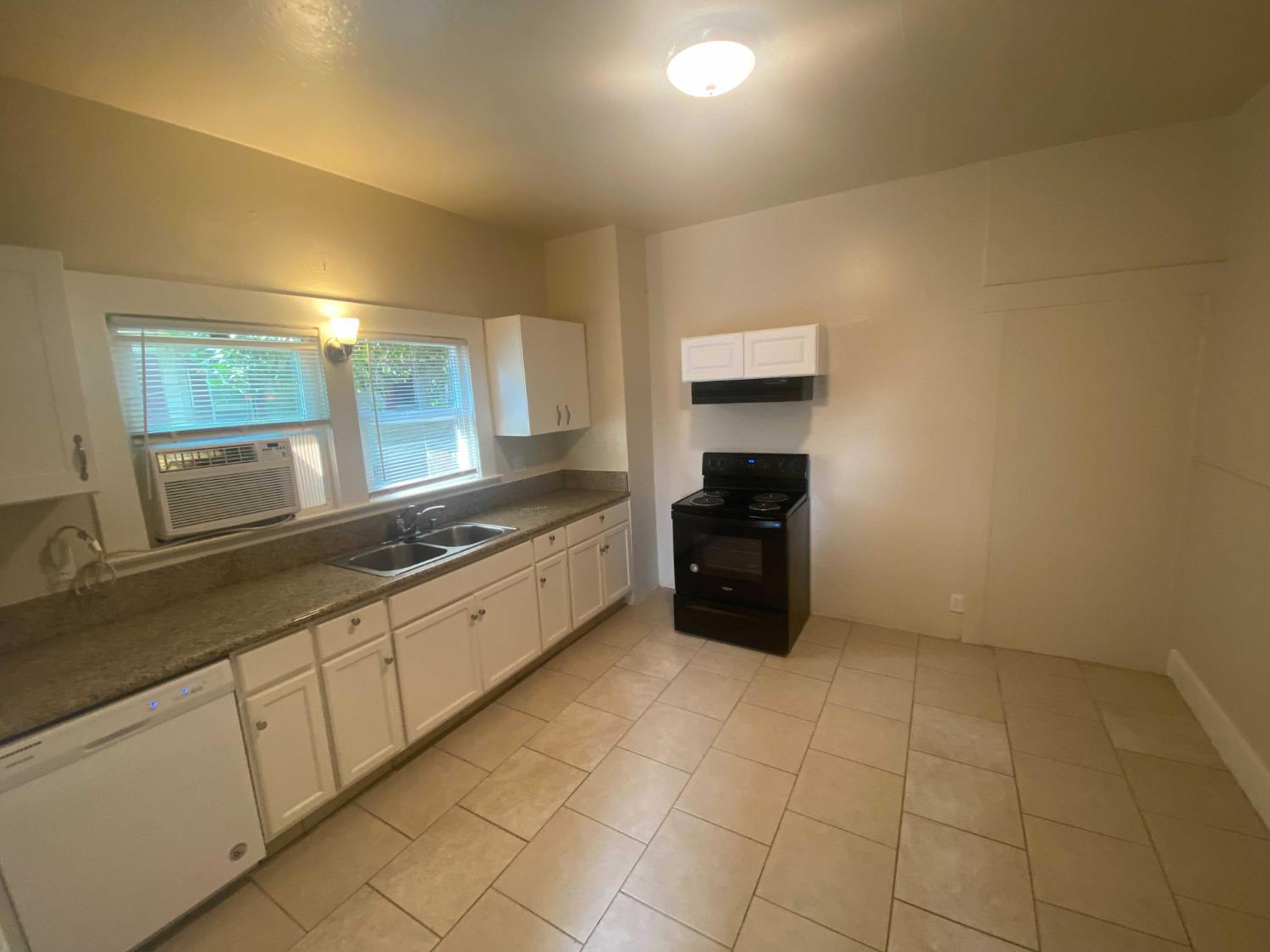 130 N San Pablo Ave #A-C, Fresno, CA 93701