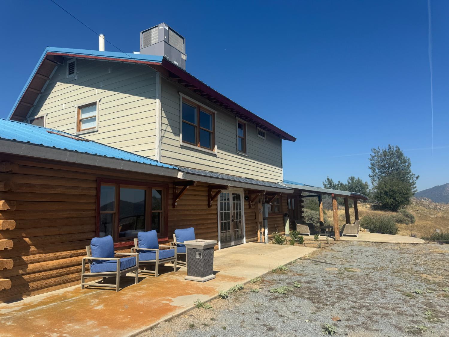20146 Nicholas Rd, Clovis, CA 93619