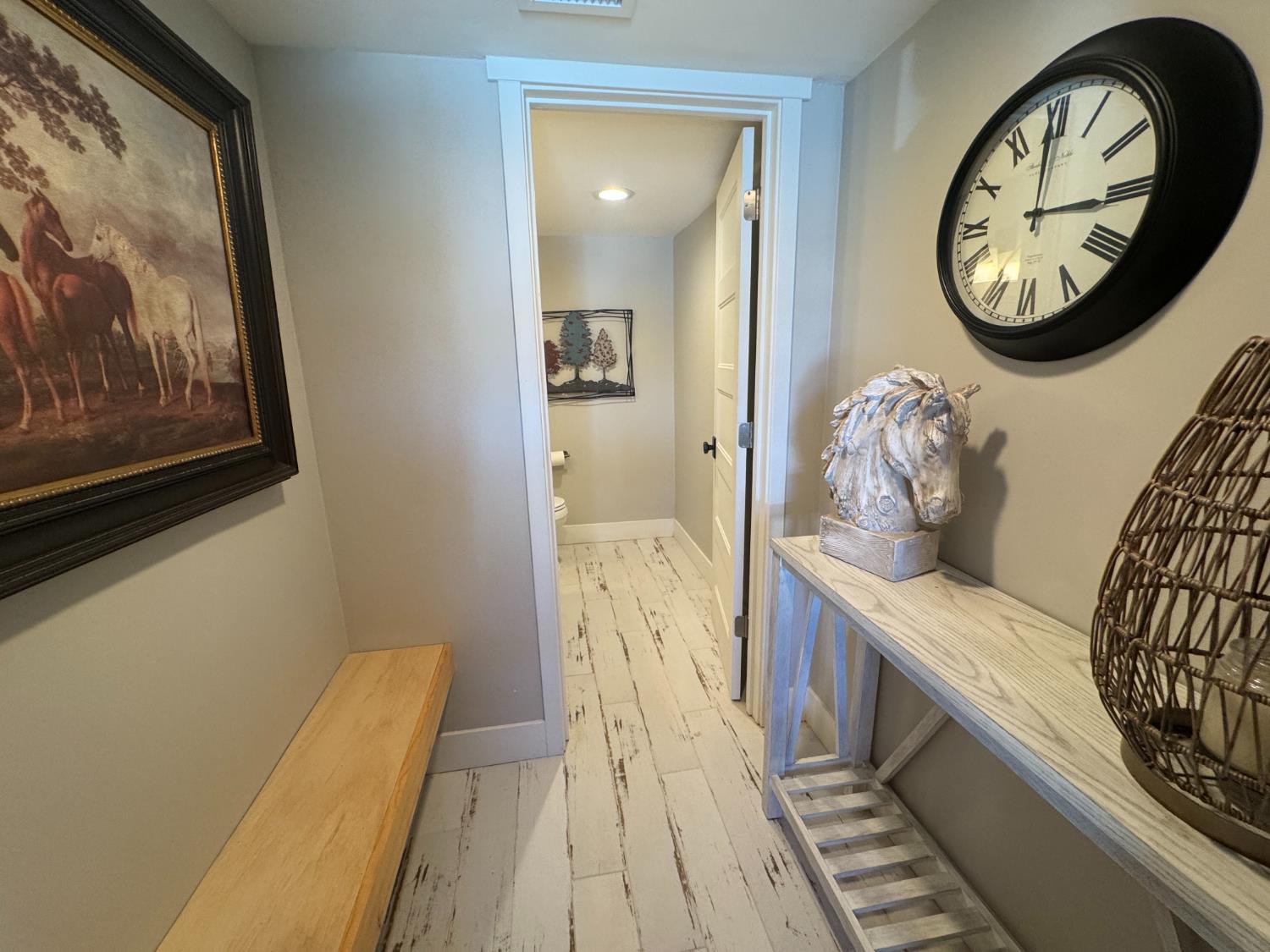 20146 Nicholas Rd, Clovis, CA 93619
