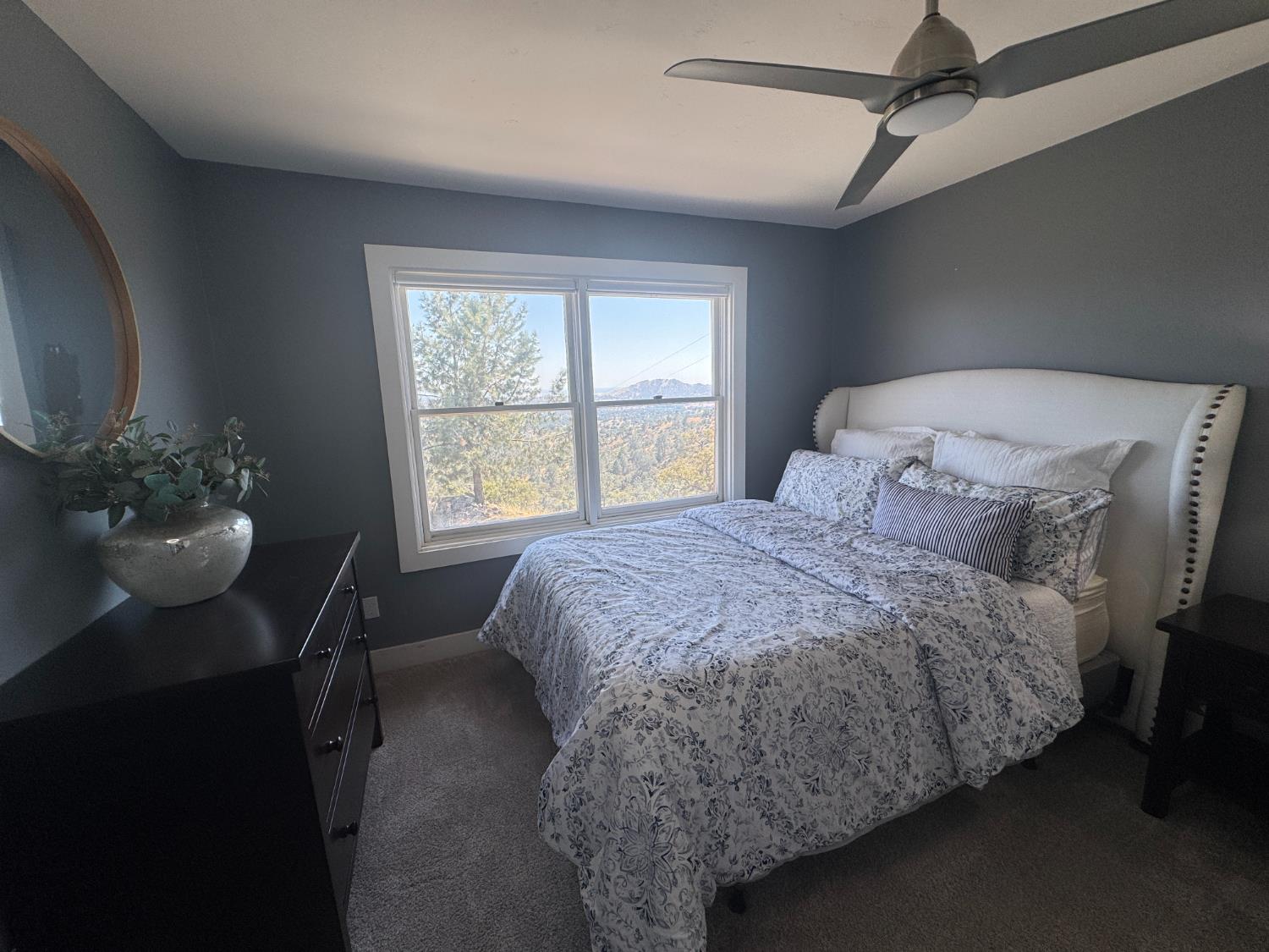 20146 Nicholas Rd, Clovis, CA 93619