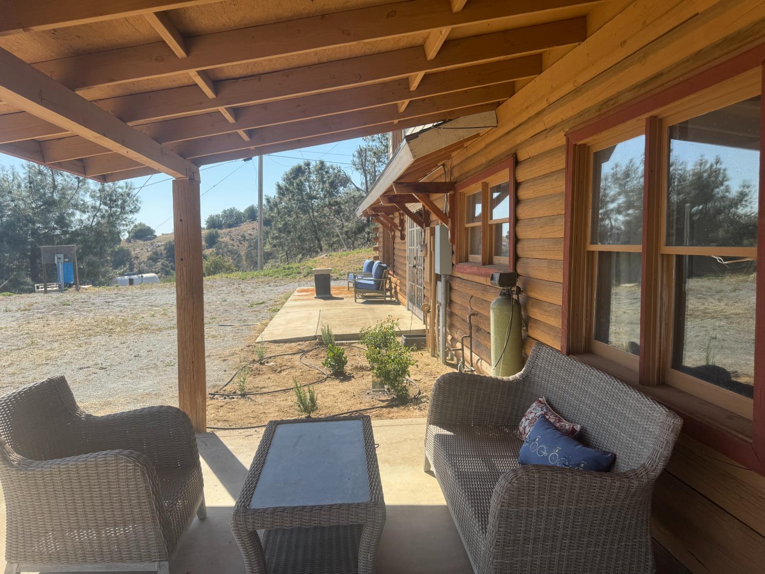 20146 Nicholas Rd, Clovis, CA 93619