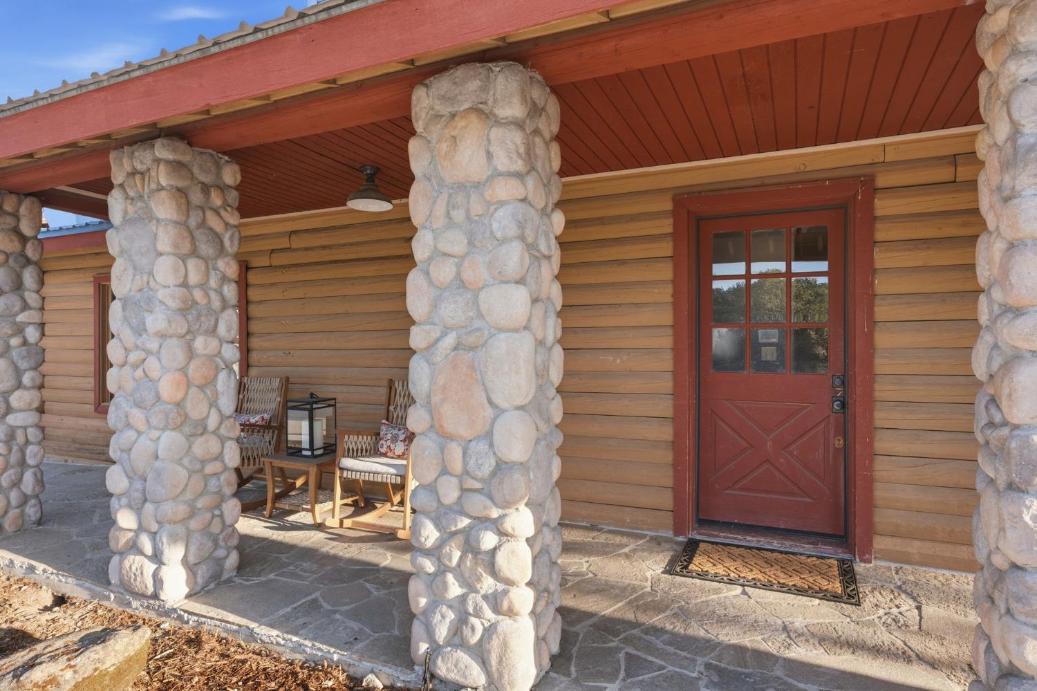 20146 Nicholas Rd, Clovis, CA 93619