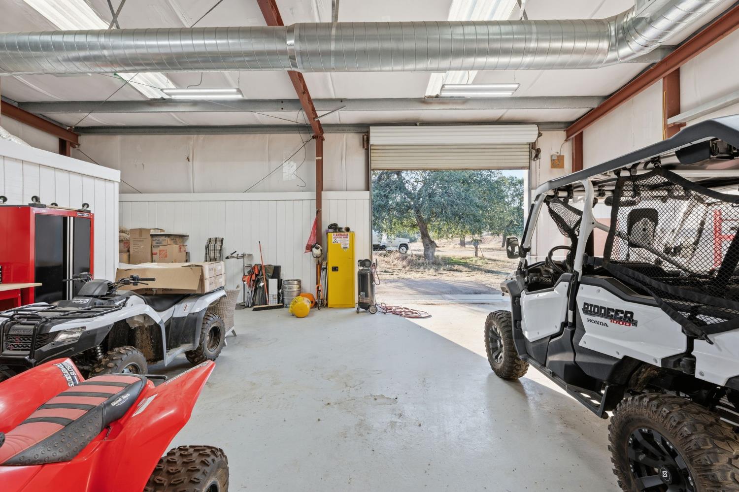 20146 Nicholas Rd, Clovis, CA 93619
