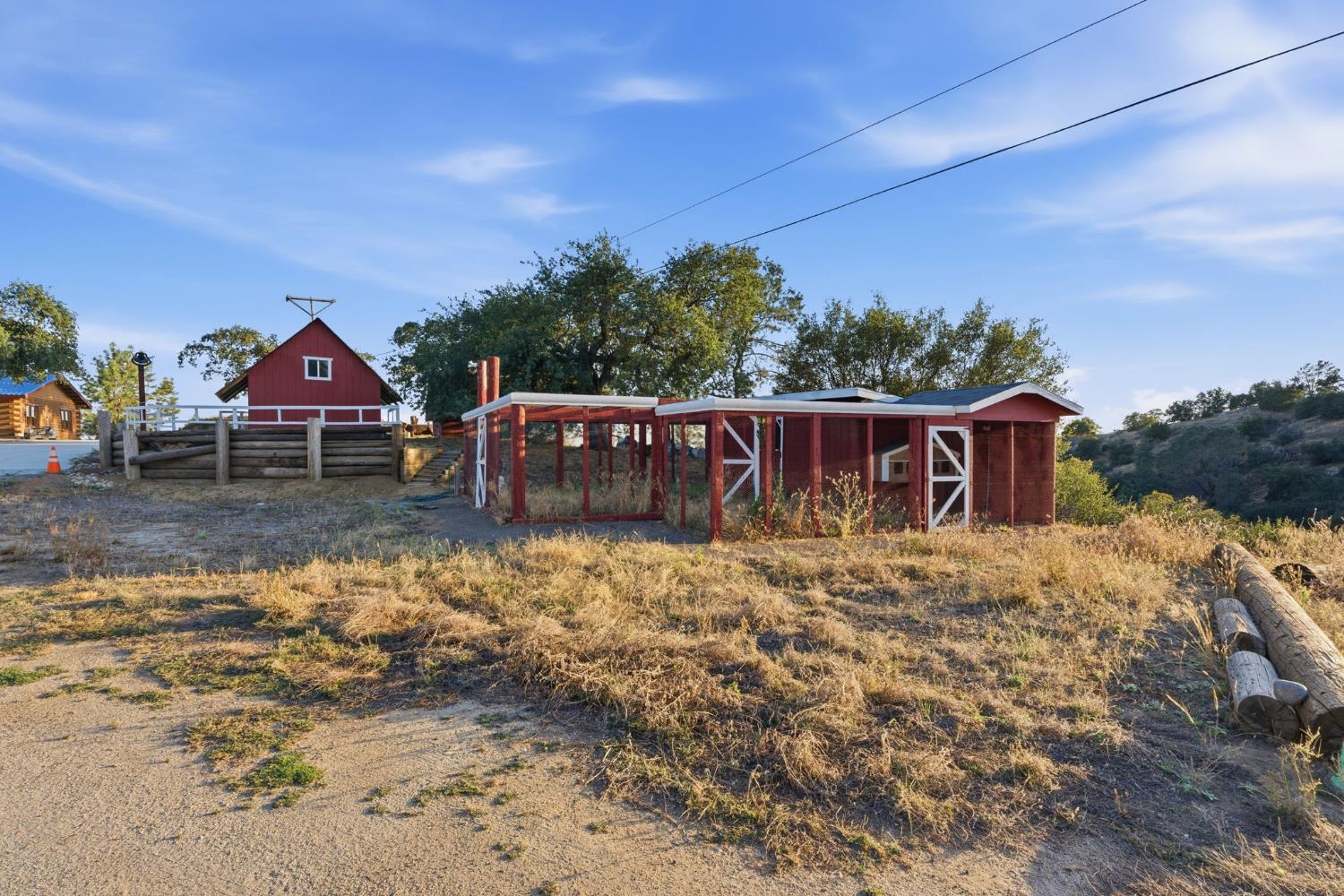 20146 Nicholas Rd, Clovis, CA 93619