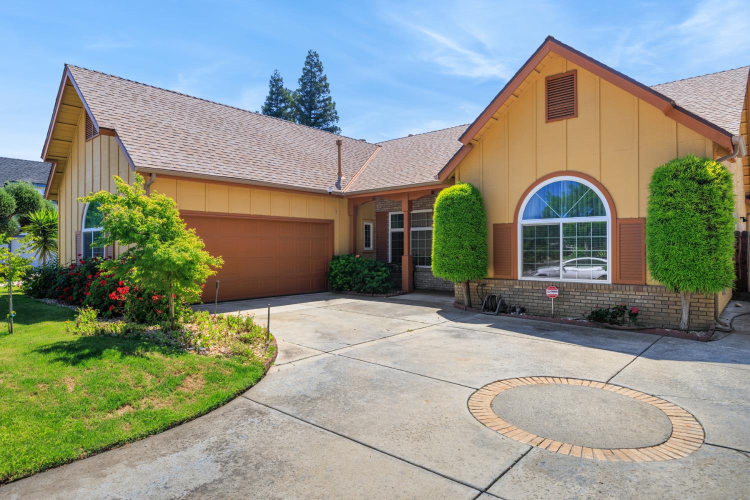 2154 Wrenwood Ave, Clovis, CA 93611