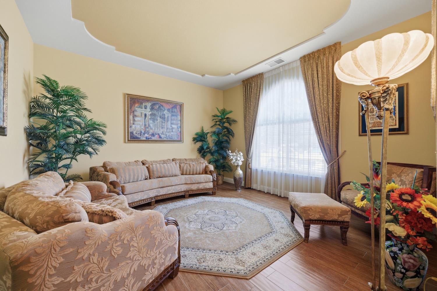 2154 Wrenwood Ave, Clovis, CA 93611