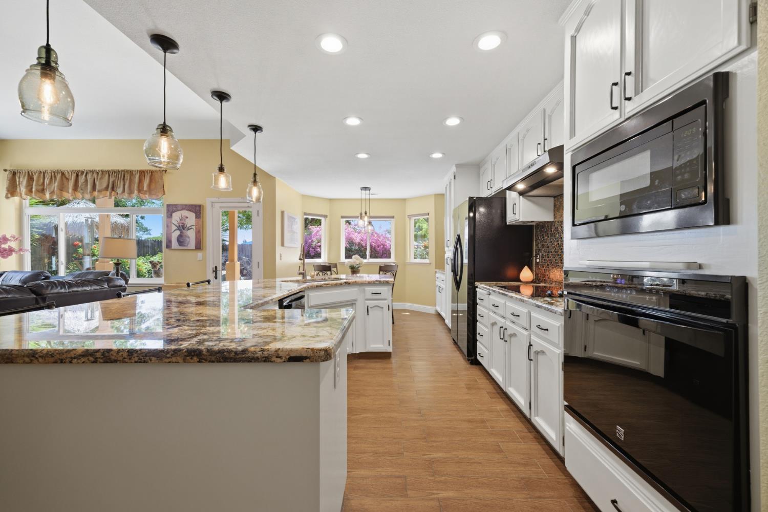 2154 Wrenwood Ave, Clovis, CA 93611
