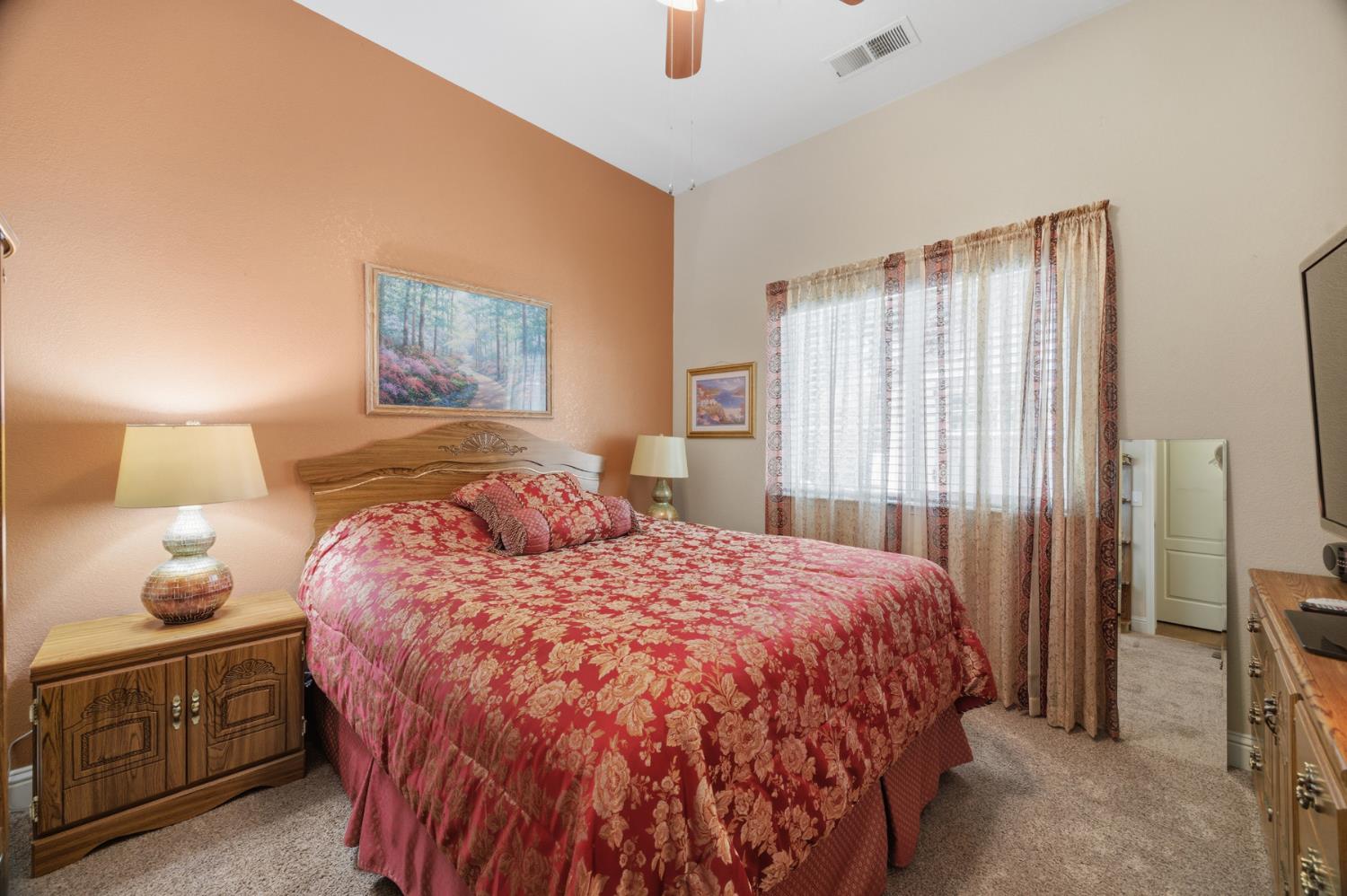 2154 Wrenwood Ave, Clovis, CA 93611