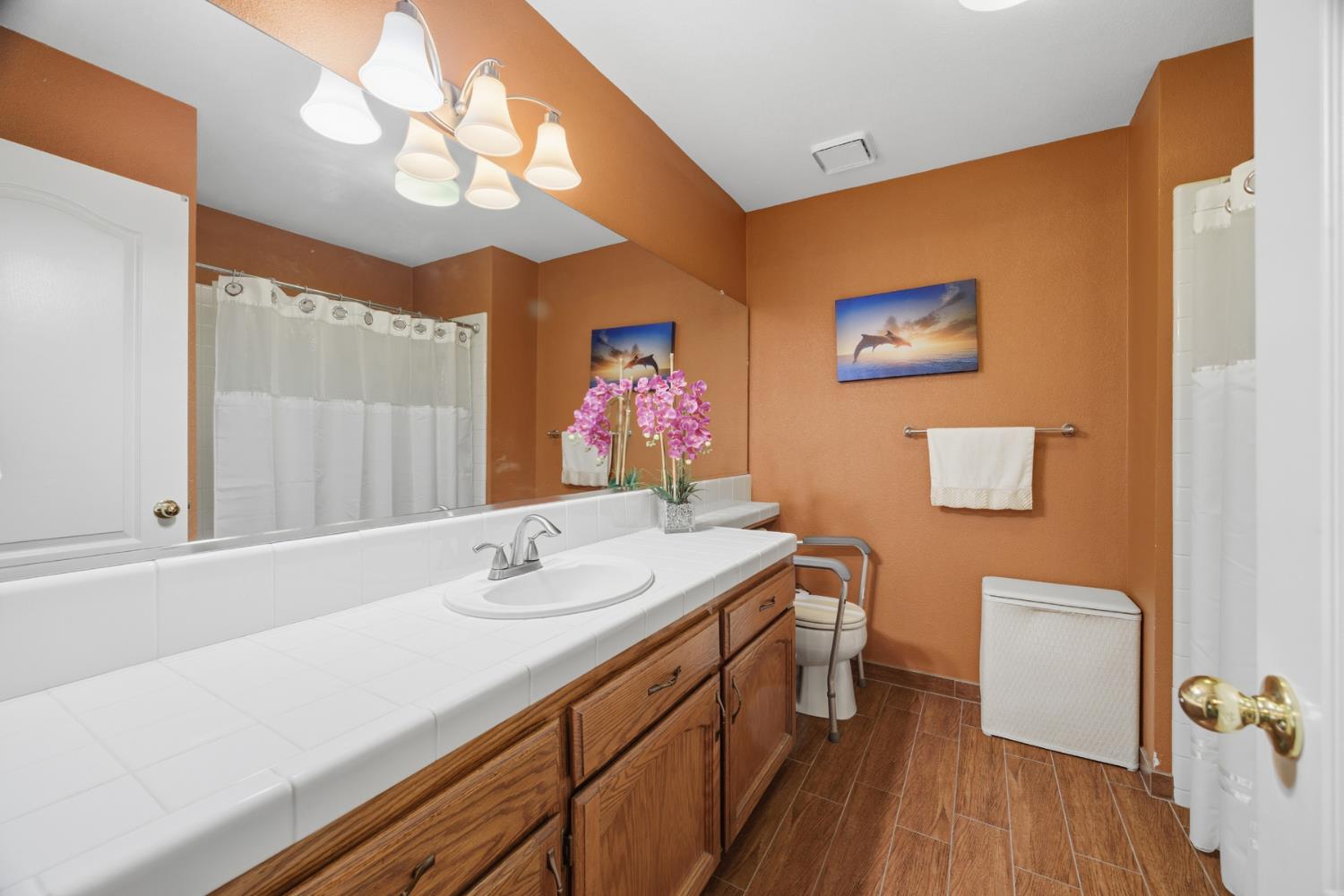 2154 Wrenwood Ave, Clovis, CA 93611