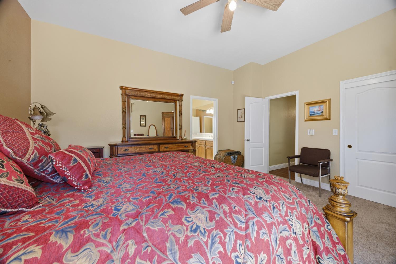 2154 Wrenwood Ave, Clovis, CA 93611
