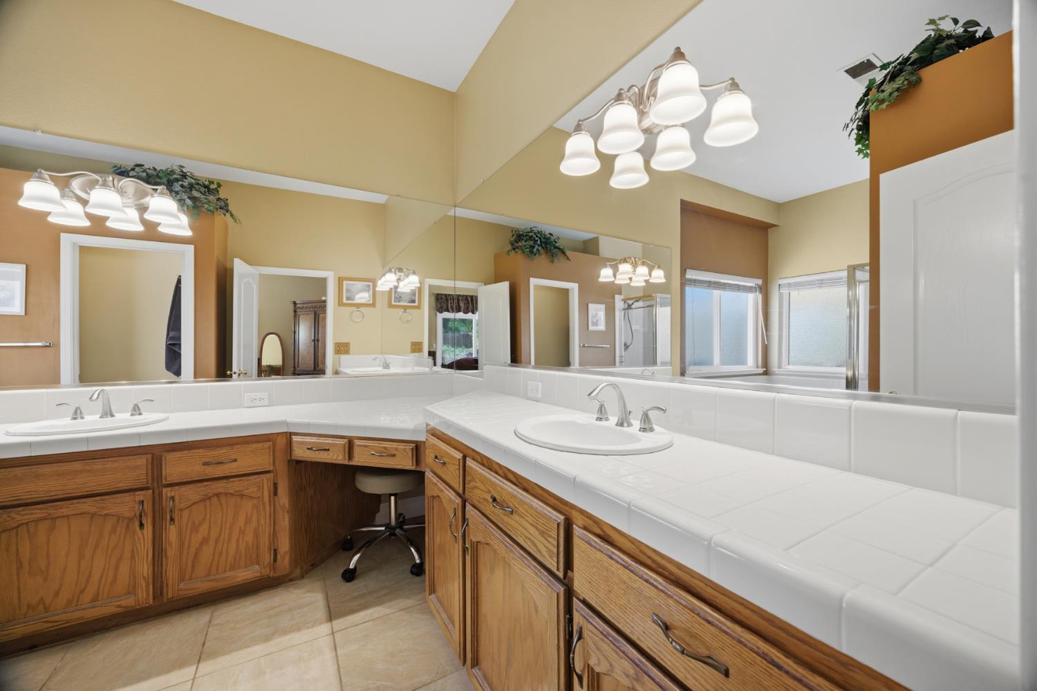 2154 Wrenwood Ave, Clovis, CA 93611