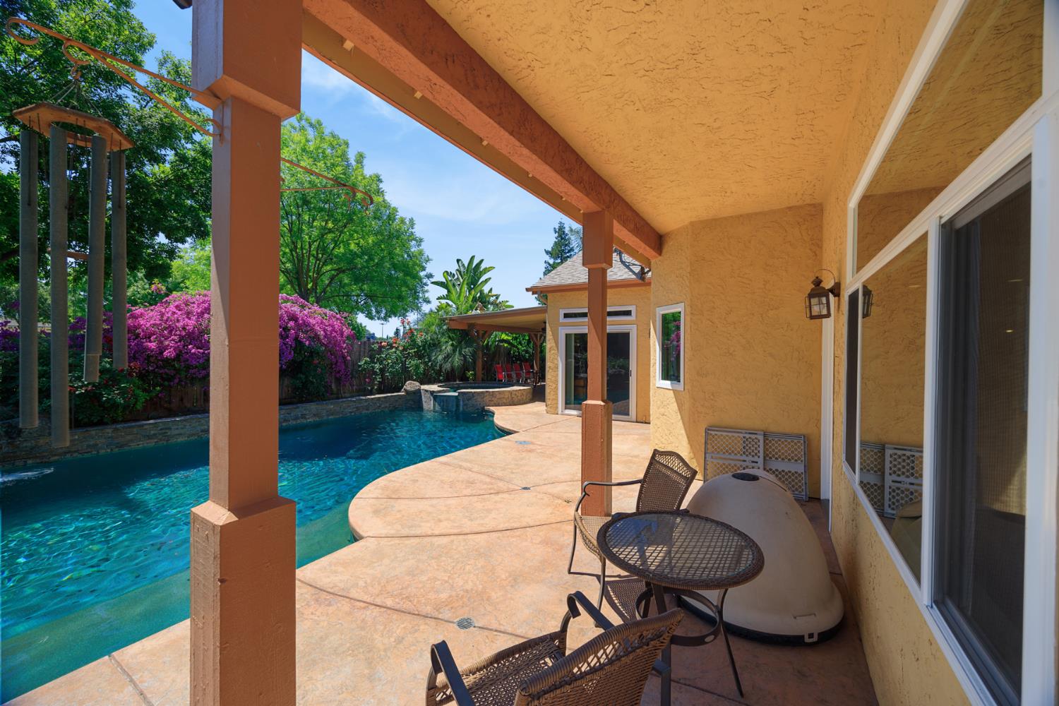 2154 Wrenwood Ave, Clovis, CA 93611