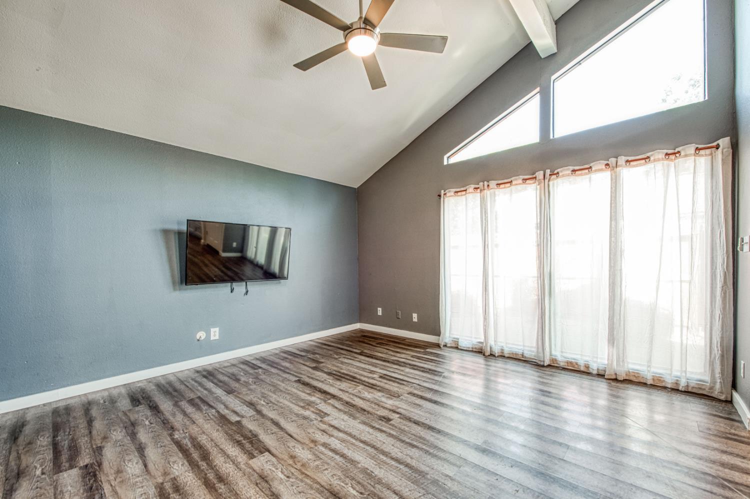 5965 E Shields Ave #165, Fresno, CA 93727