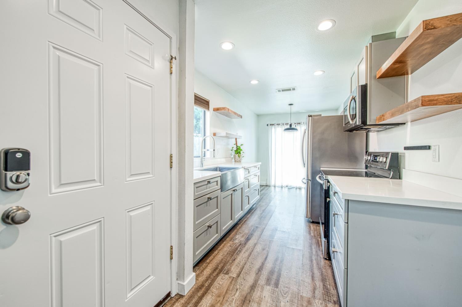 5965 E Shields Ave #165, Fresno, CA 93727