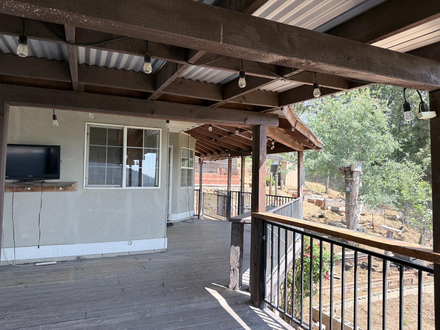 34914 Sneezeweed Ln, North Fork, CA 93643