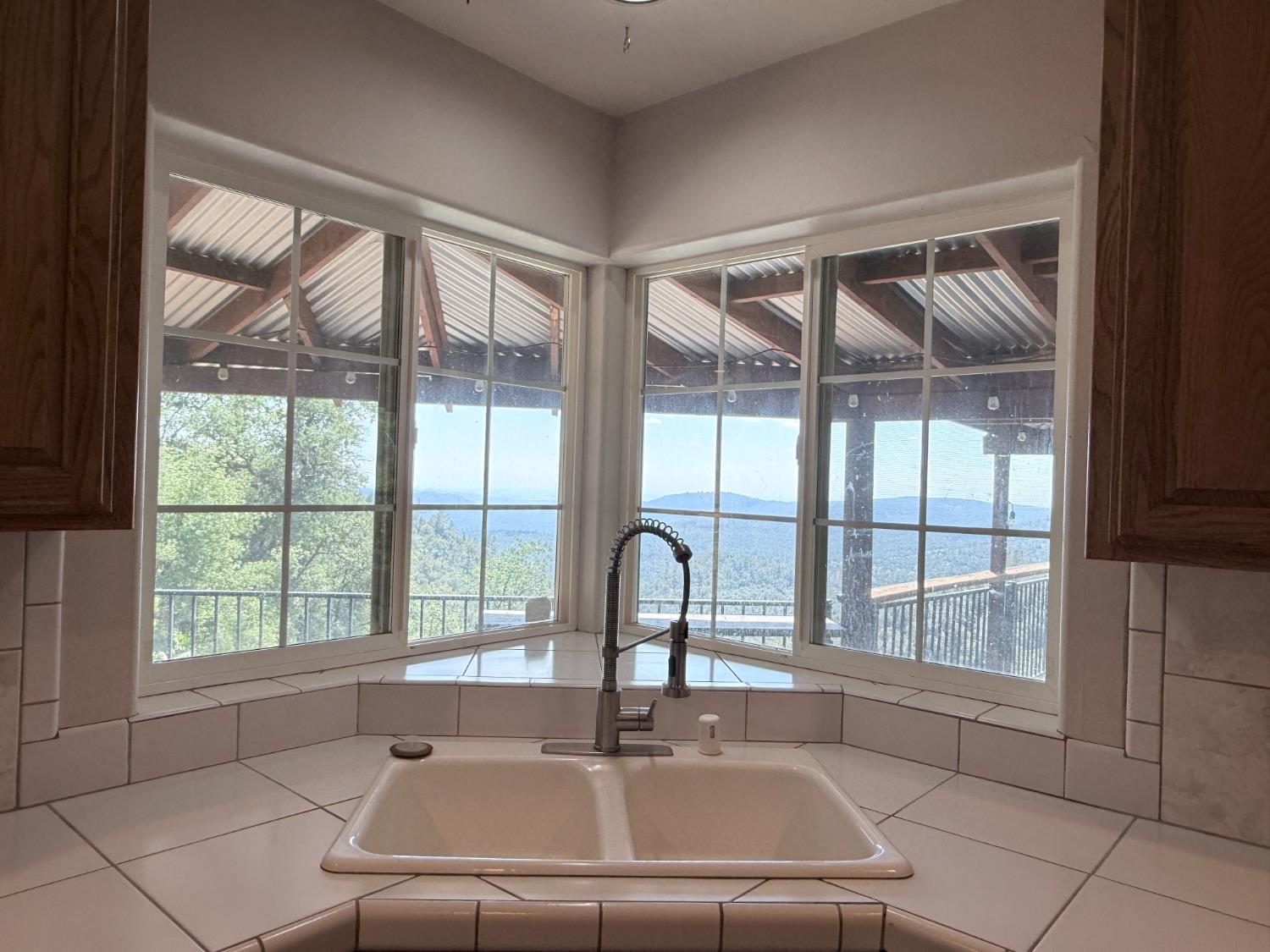 34914 Sneezeweed Ln, North Fork, CA 93643