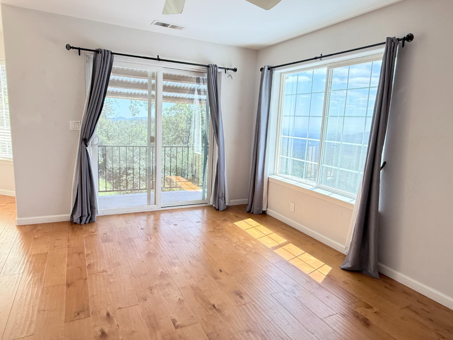 34914 Sneezeweed Ln, North Fork, CA 93643