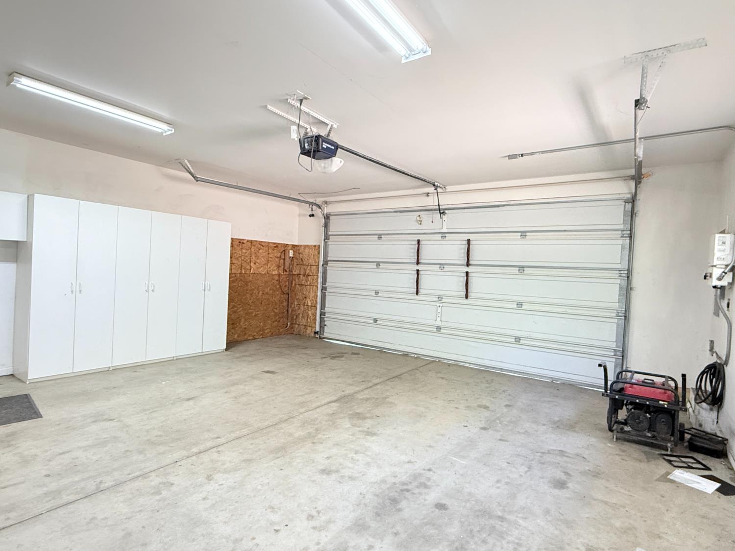 34914 Sneezeweed Ln, North Fork, CA 93643