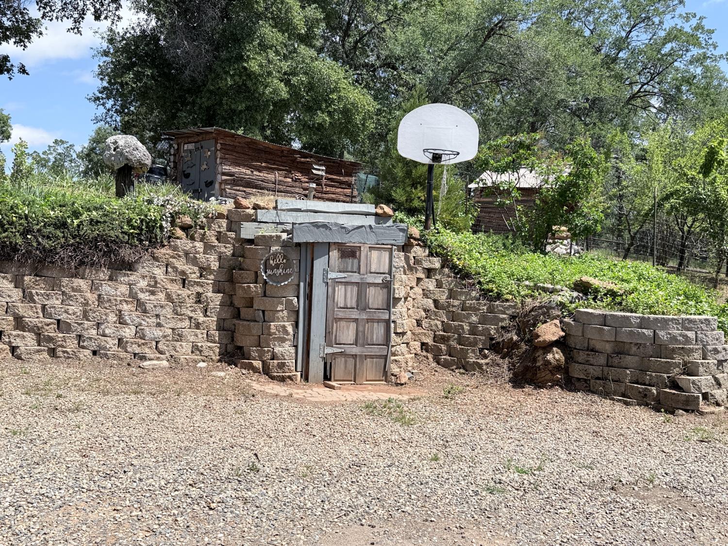 34914 Sneezeweed Ln, North Fork, CA 93643