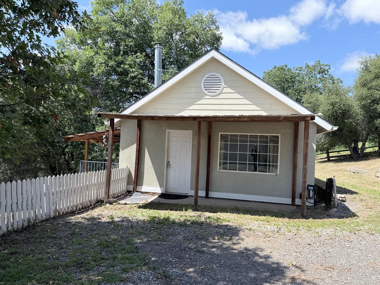 34914 Sneezeweed Ln, North Fork, CA 93643