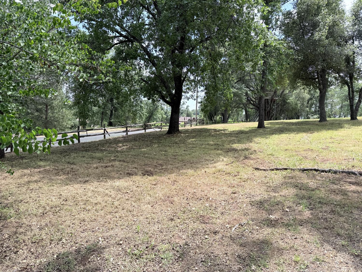 34914 Sneezeweed Ln, North Fork, CA 93643