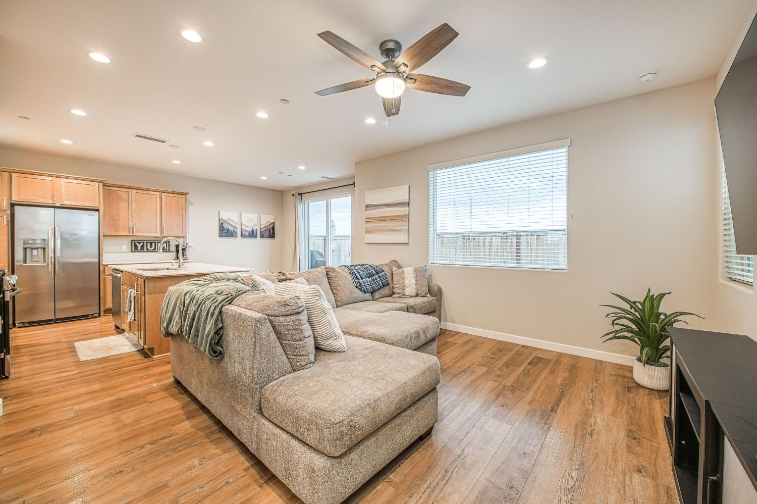 580 Mccaffrey Way, Madera, CA 93636