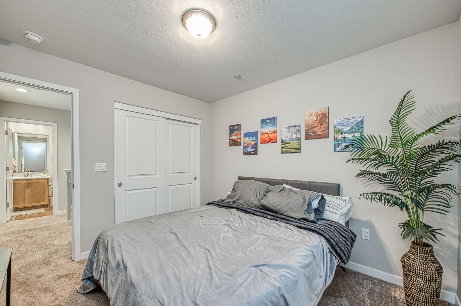 580 Mccaffrey Way, Madera, CA 93636