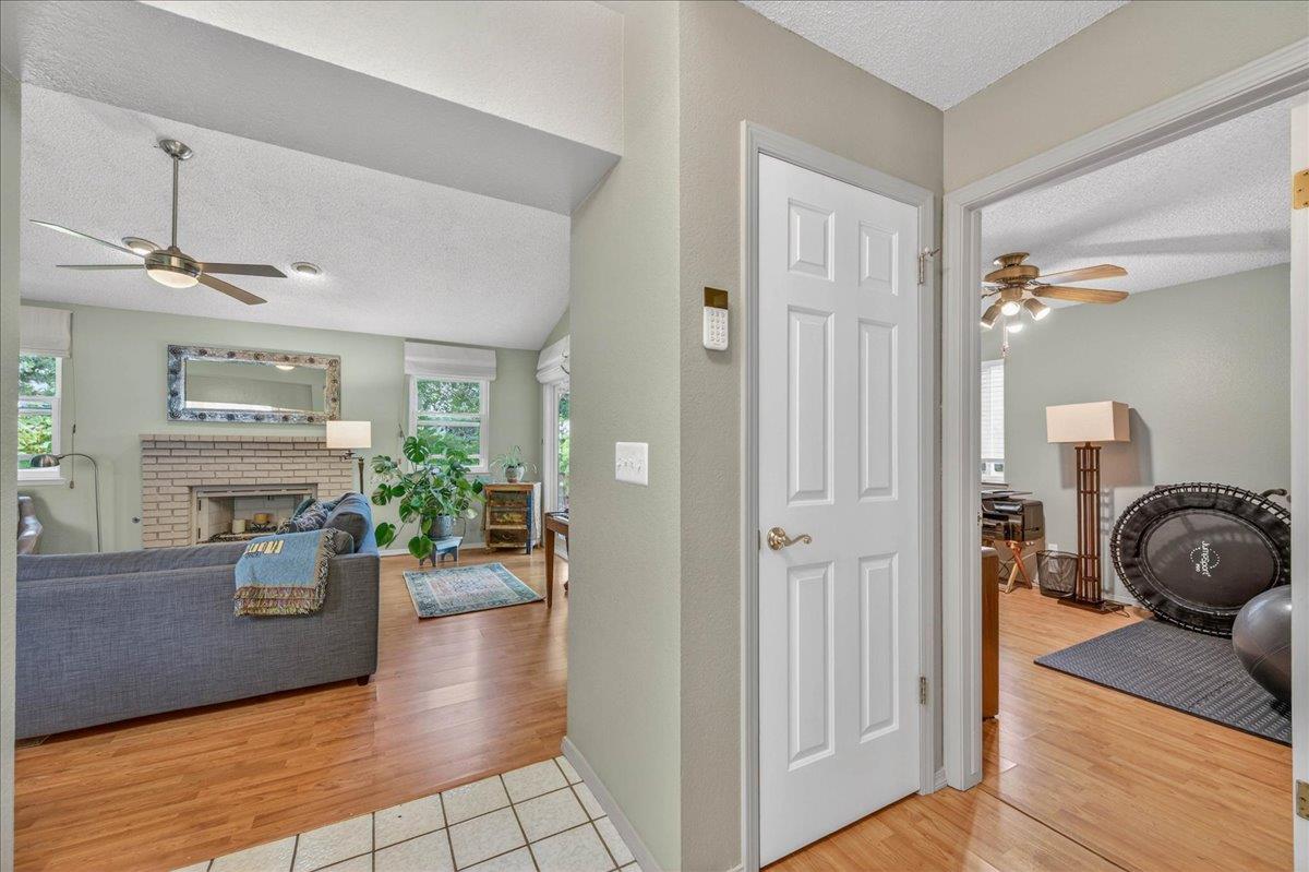 10771 N Windham Bay Cir, Fresno, CA 93730