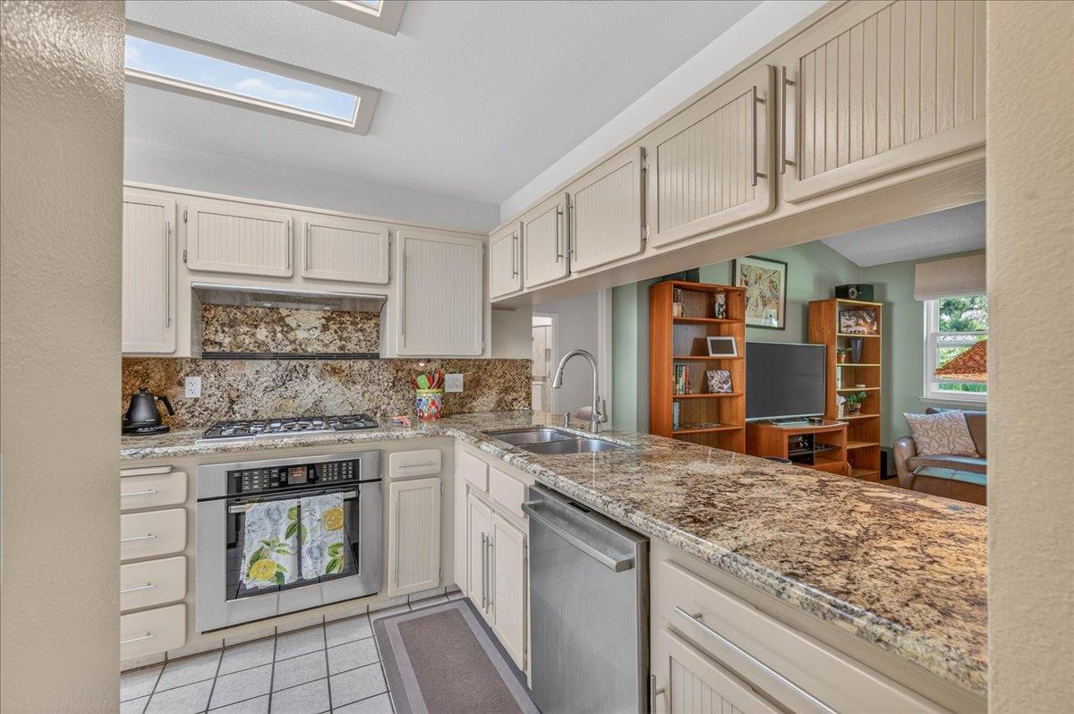 10771 N Windham Bay Cir, Fresno, CA 93730