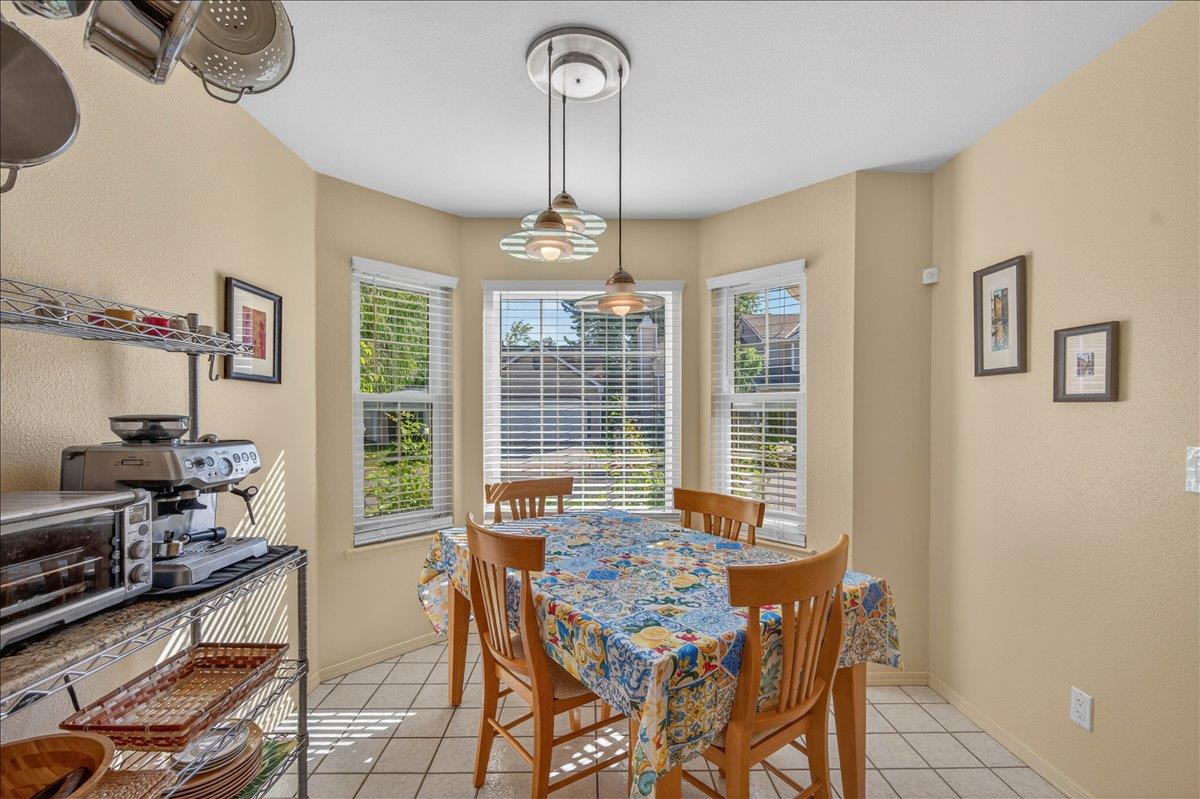 10771 N Windham Bay Cir, Fresno, CA 93730