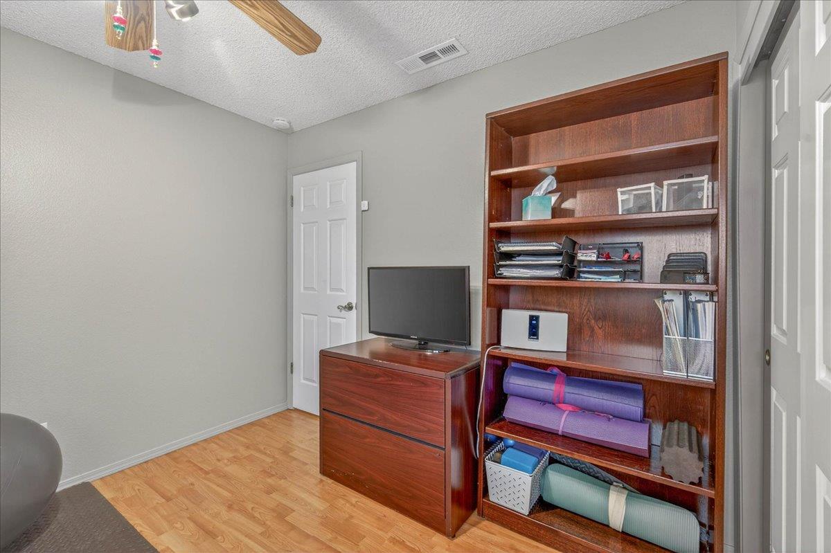 10771 N Windham Bay Cir, Fresno, CA 93730