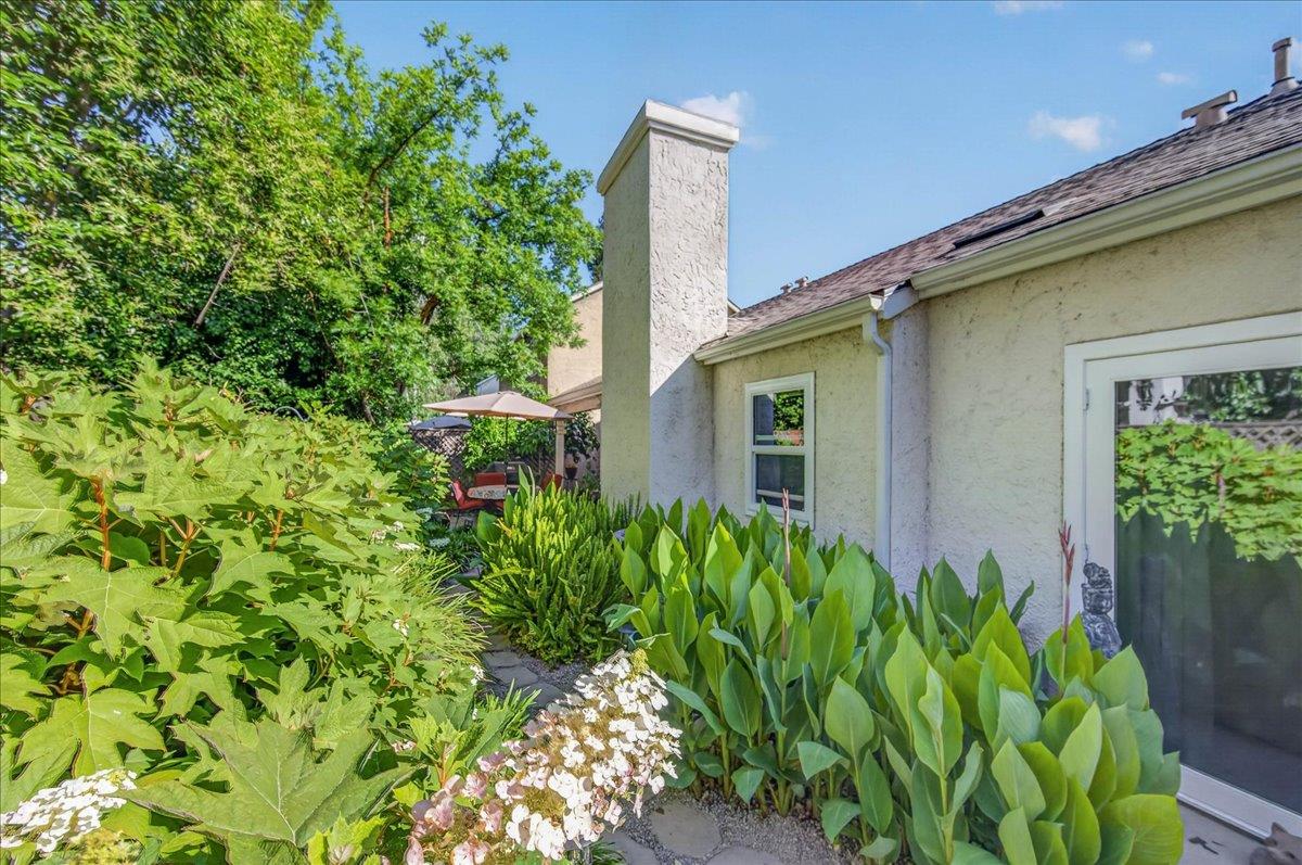 10771 N Windham Bay Cir, Fresno, CA 93730