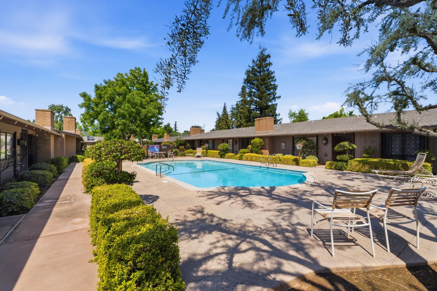5072 N Wishon Ave #APT C, Fresno, CA 93704