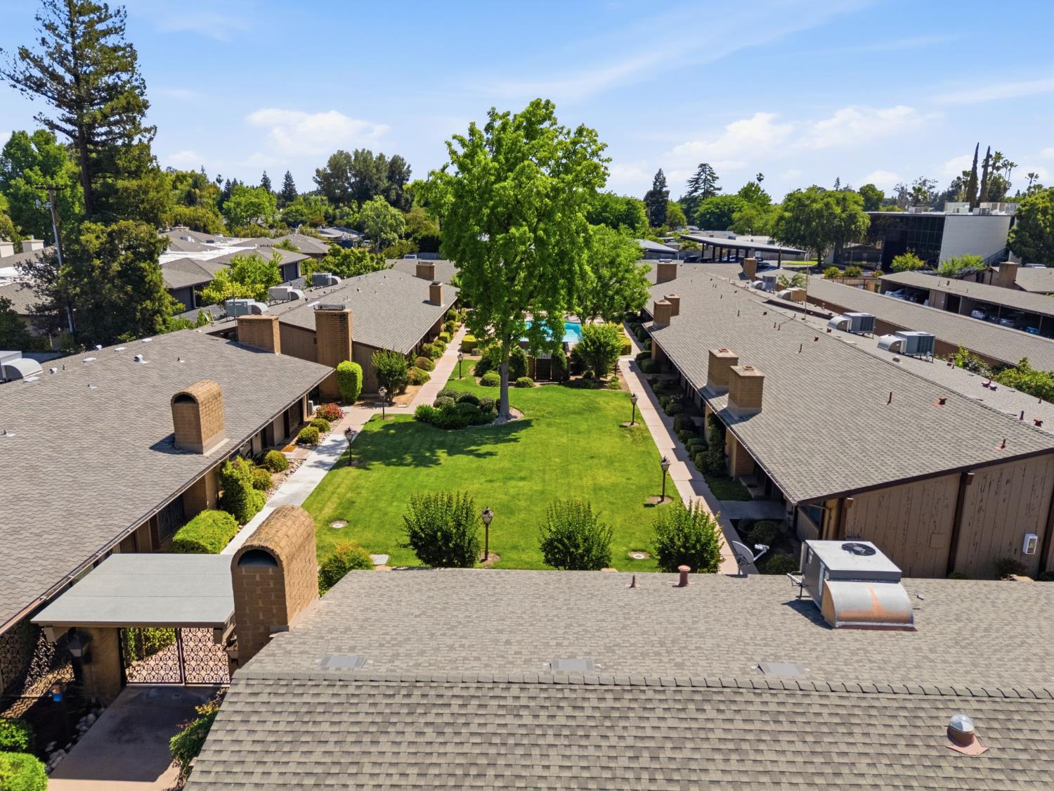 5072 N Wishon Ave #APT C, Fresno, CA 93704