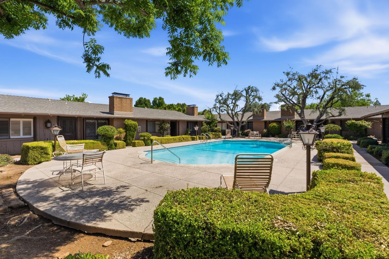 5072 N Wishon Ave #APT C, Fresno, CA 93704