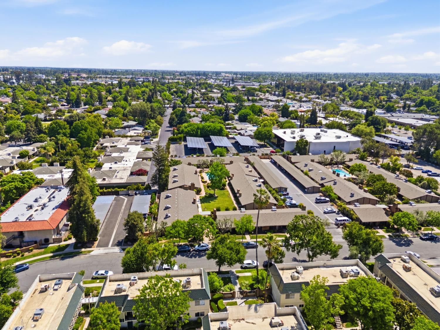 5072 N Wishon Ave #APT C, Fresno, CA 93704