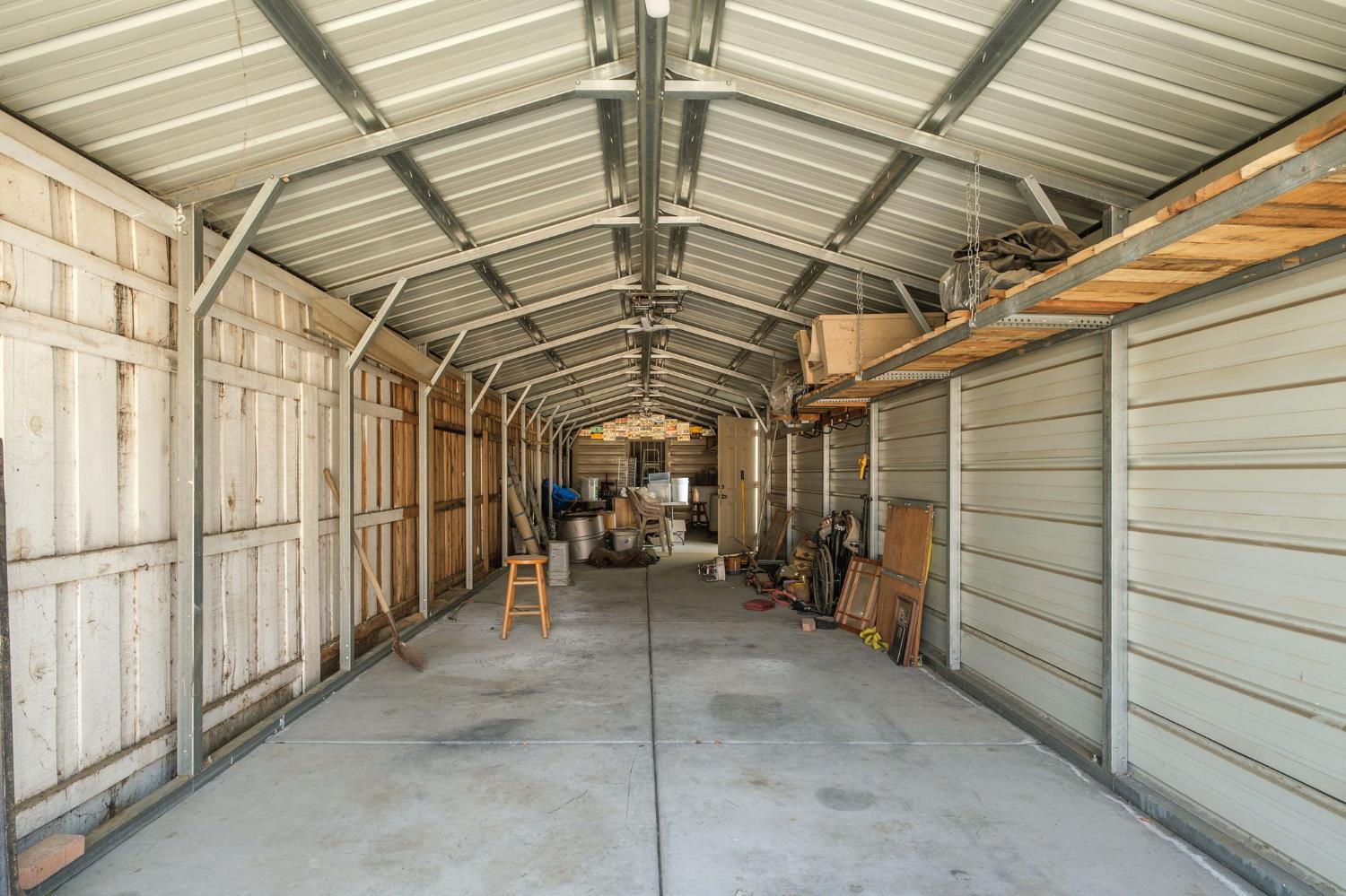 159 W Lindquist St, Kingsburg, CA 93631