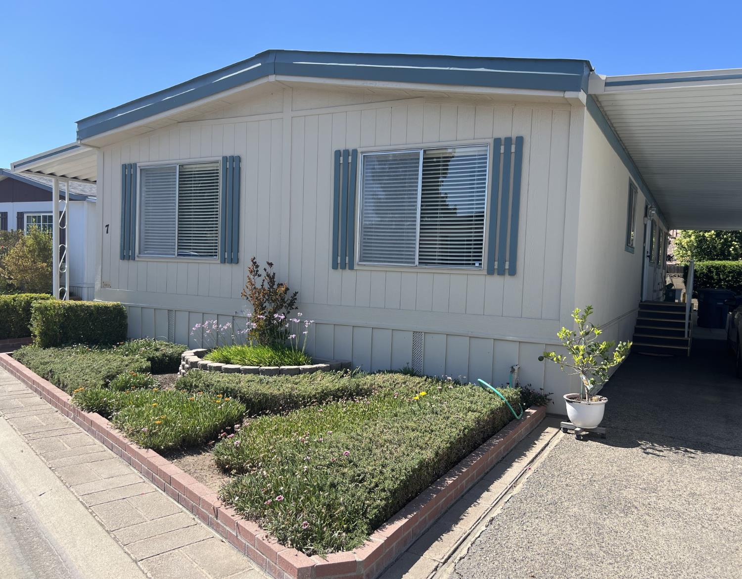 371 Bethel Ave #7, Sanger, CA 93657