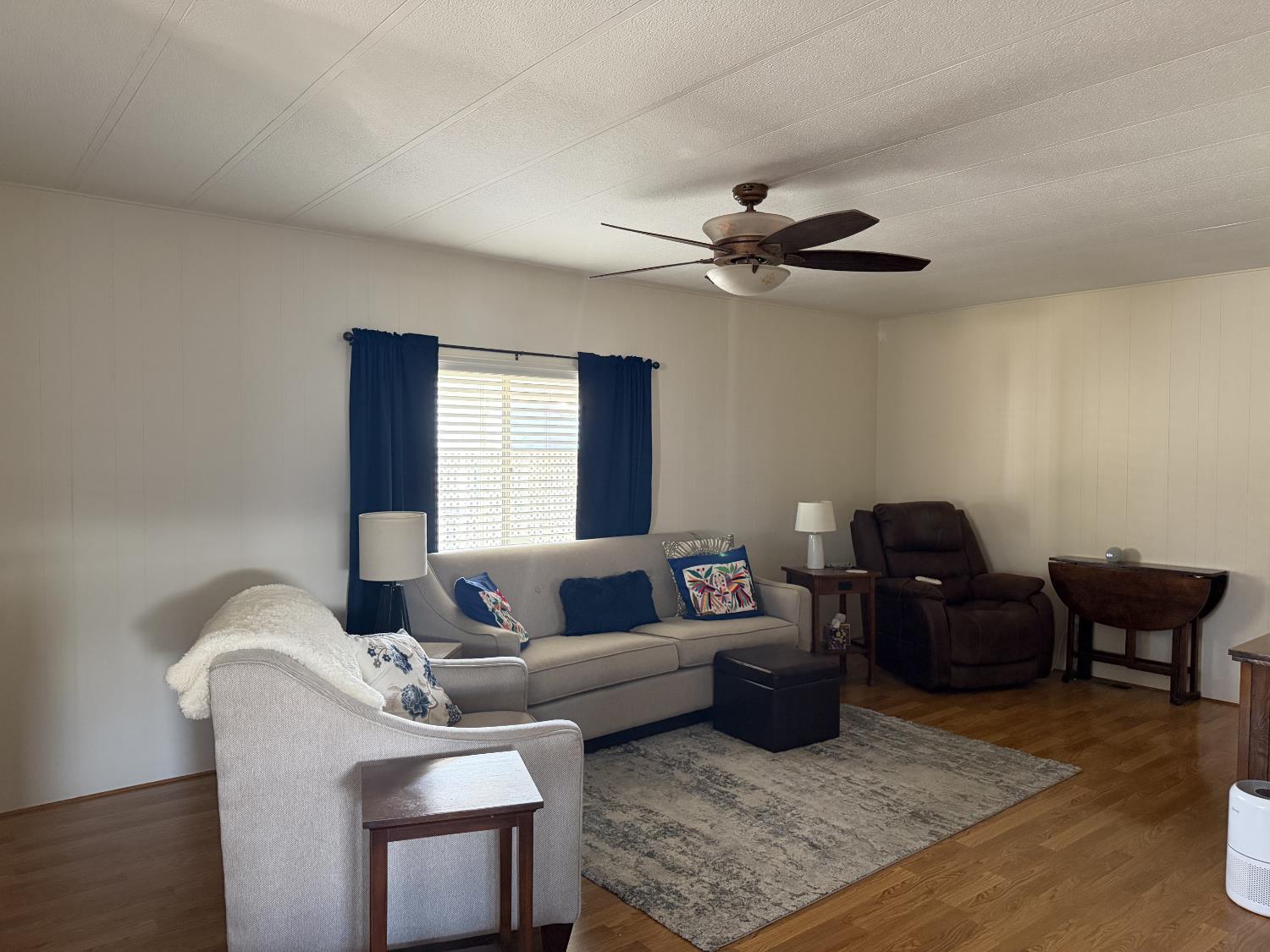 371 Bethel Ave #7, Sanger, CA 93657