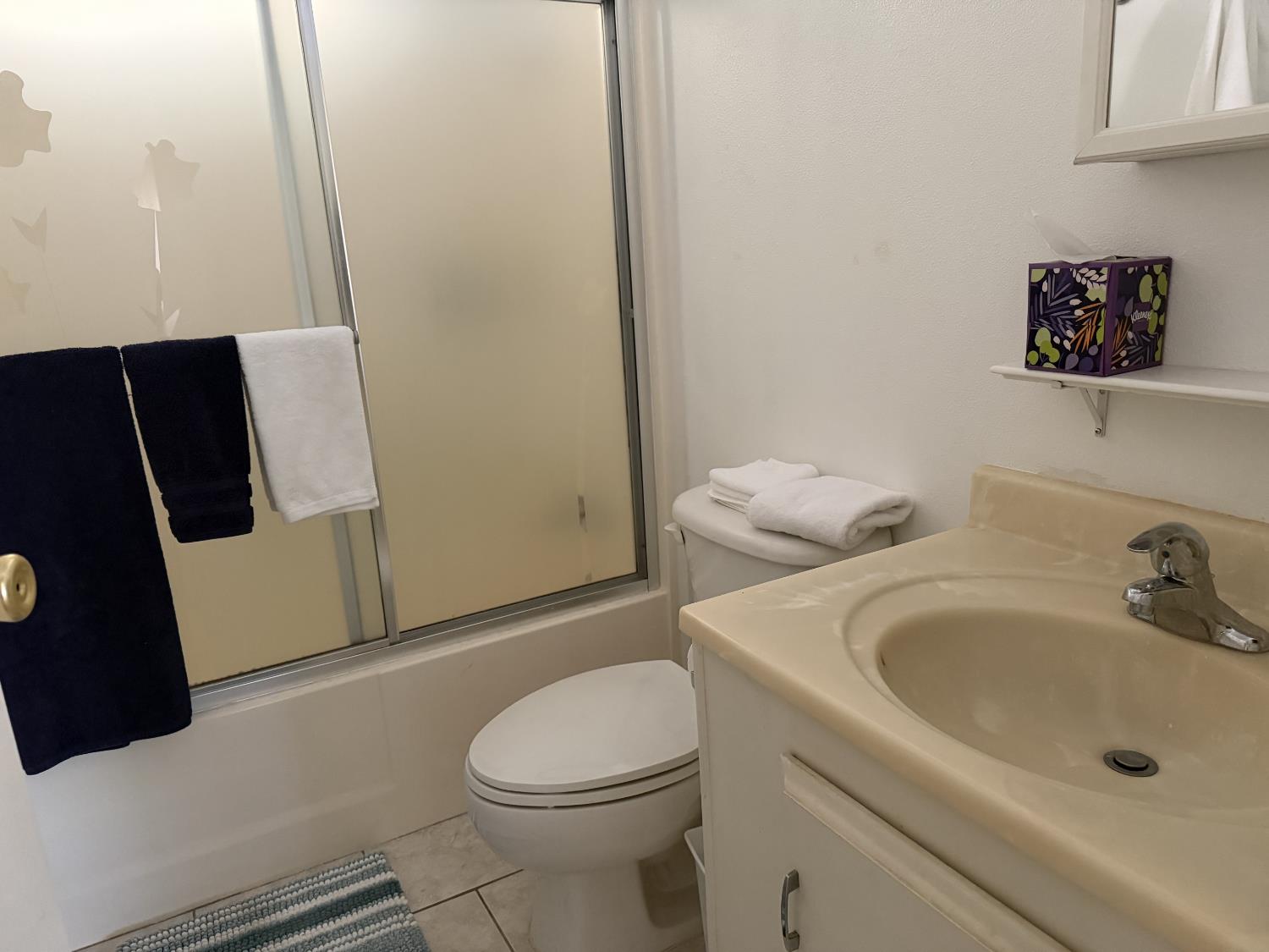371 Bethel Ave #7, Sanger, CA 93657