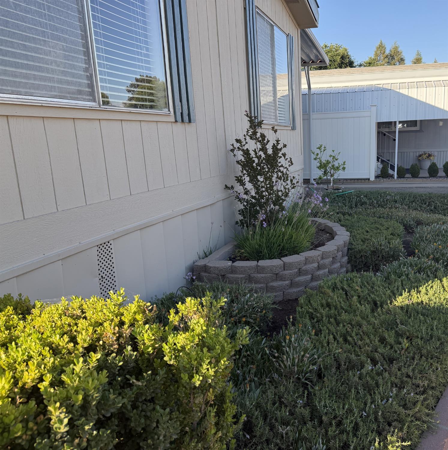 371 Bethel Ave #7, Sanger, CA 93657