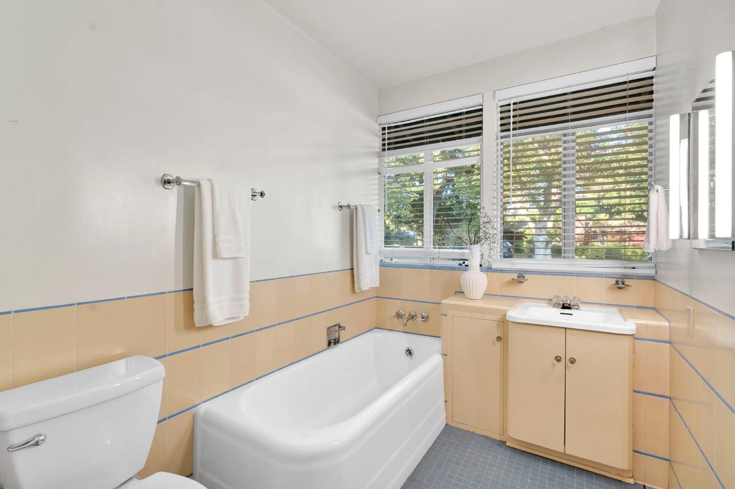 3865 N Wilson Ave, Fresno, CA 93704
