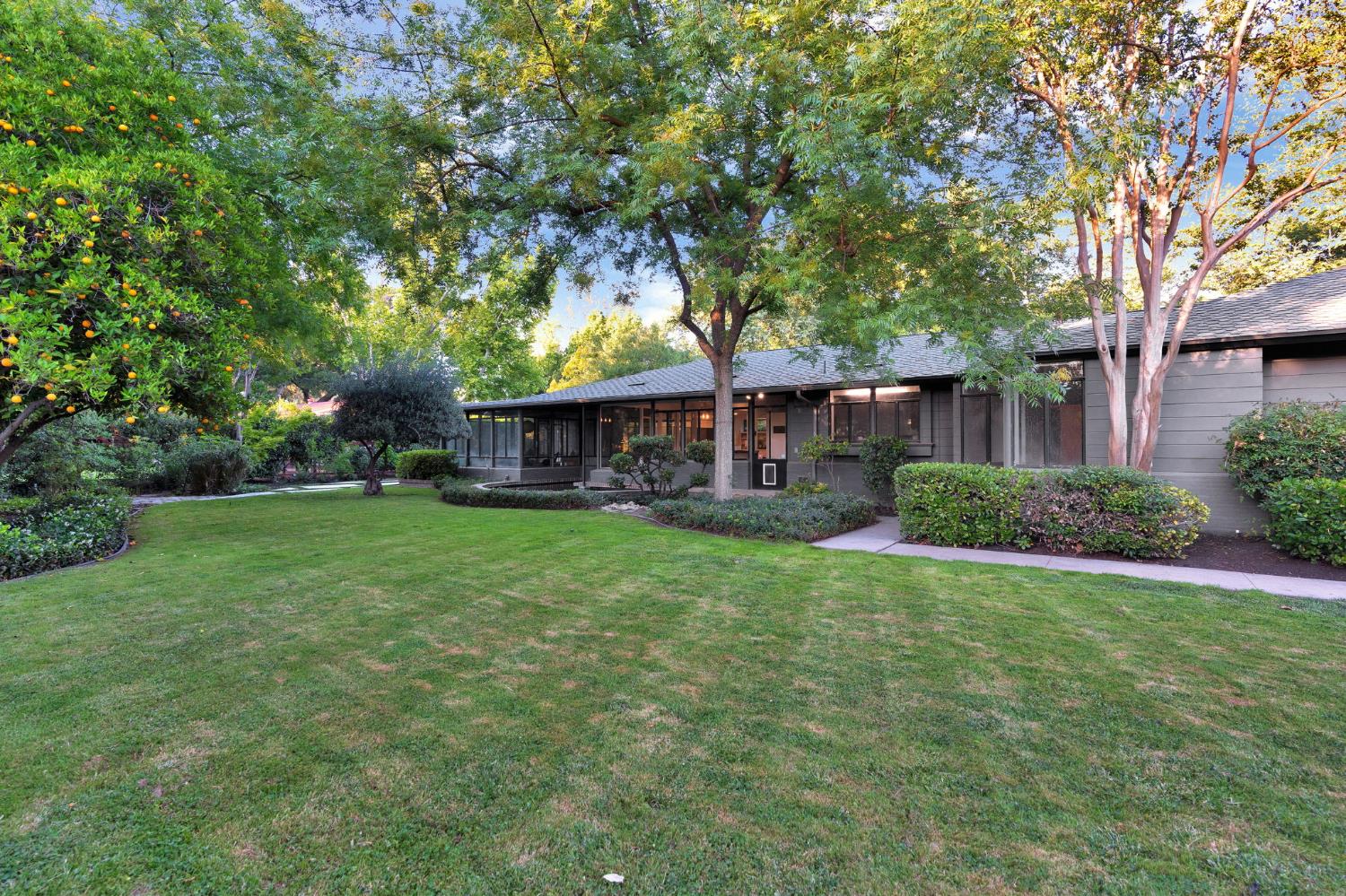 3865 N Wilson Ave, Fresno, CA 93704