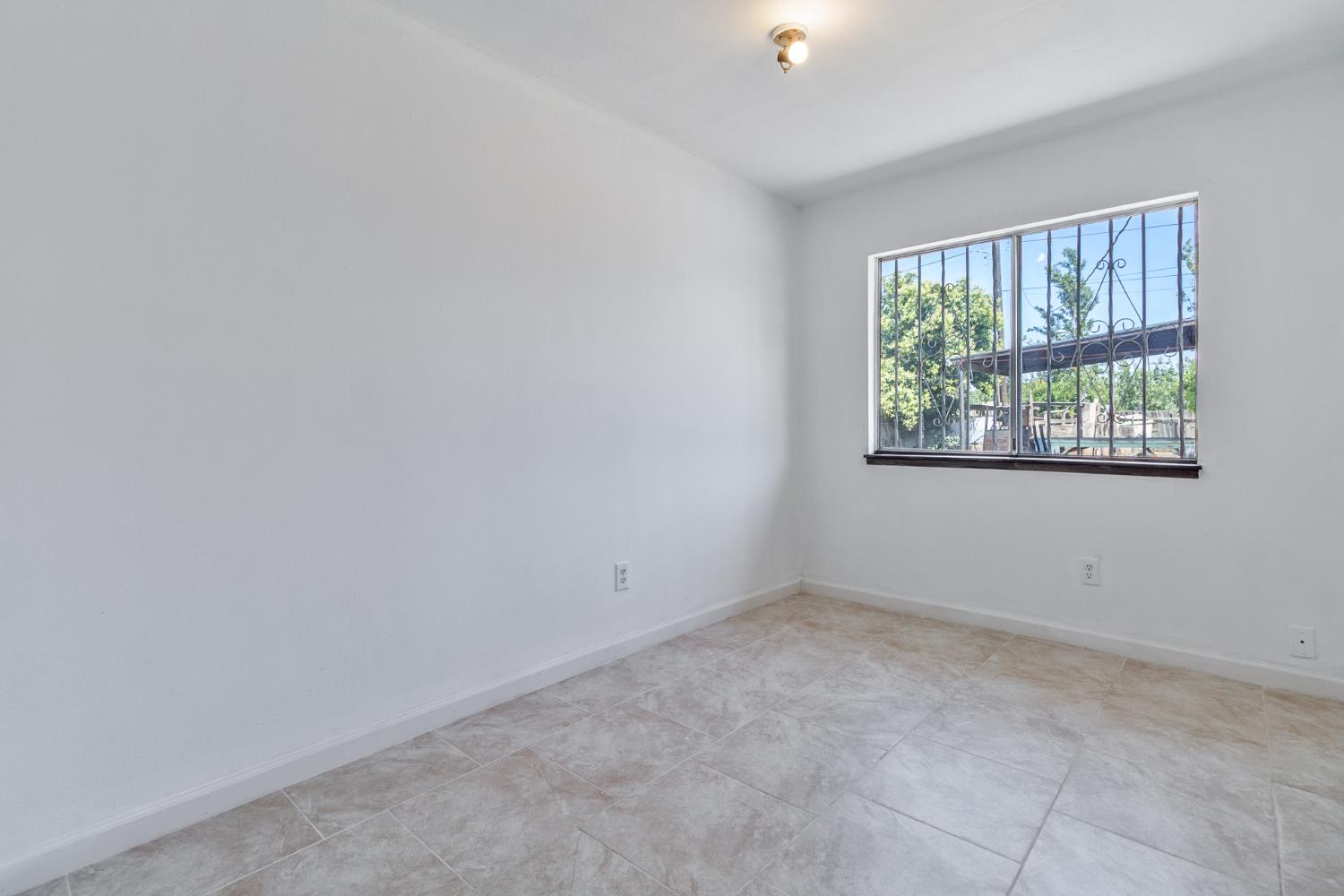 33112 W El Progresso Ave, Cantua Creek, CA 93608