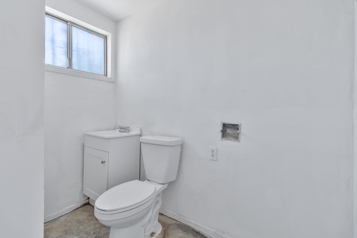 33112 W El Progresso Ave, Cantua Creek, CA 93608