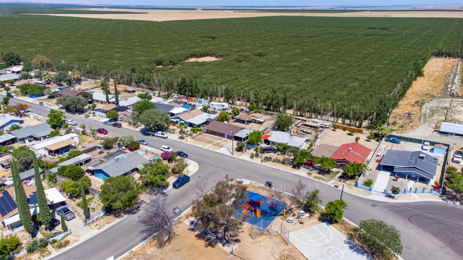 33112 W El Progresso Ave, Cantua Creek, CA 93608