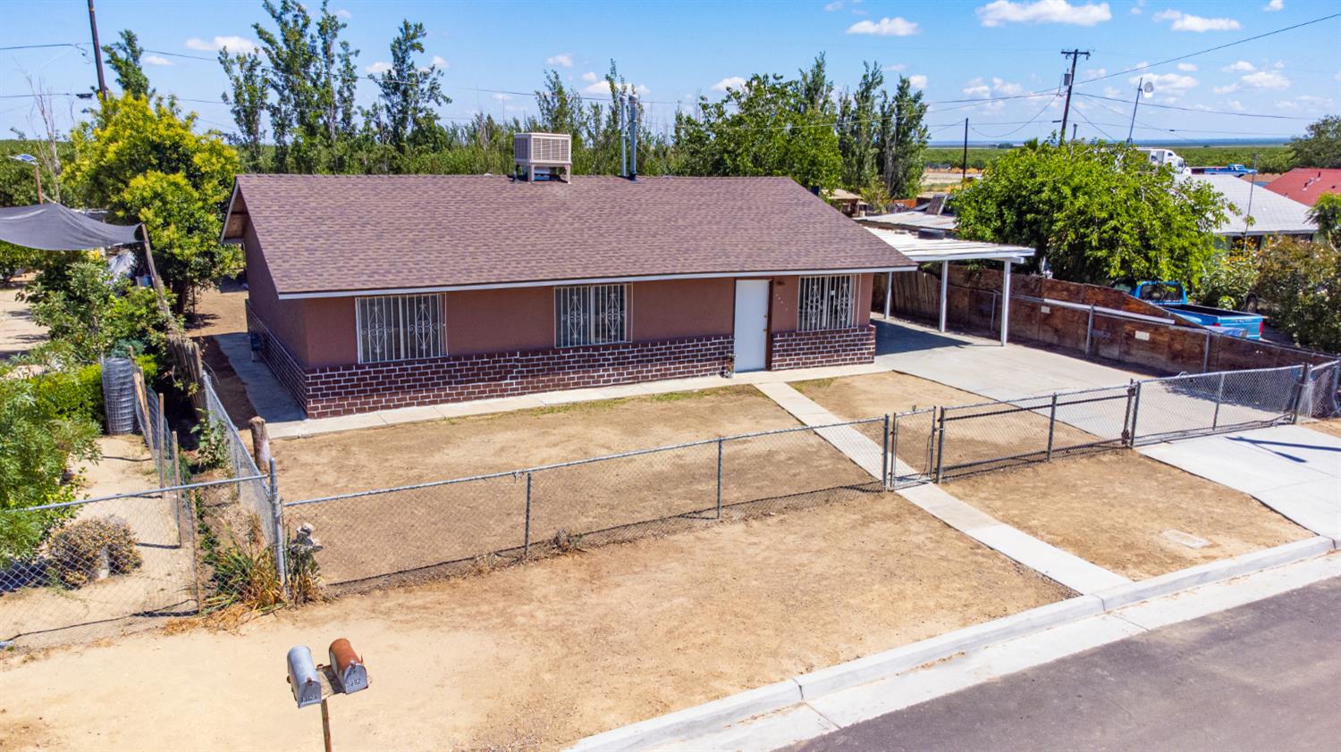 33112 W El Progresso Ave, Cantua Creek, CA 93608