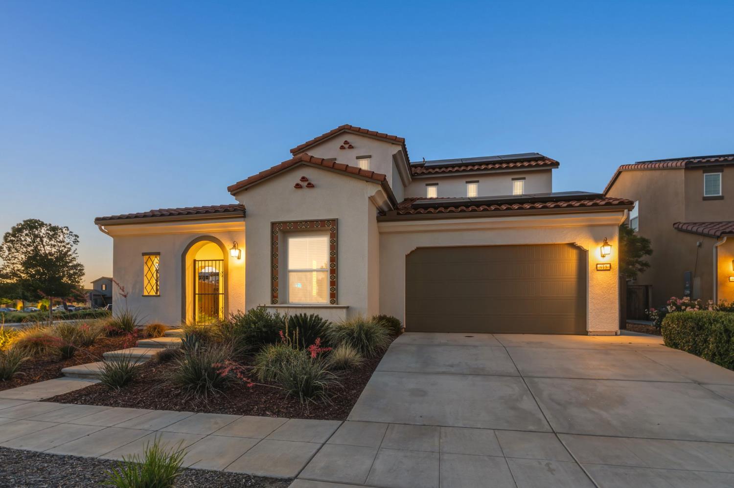 915 Vineyard Ct, Madera, CA 93636